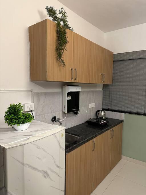 Sage : Private Studio Room In Koregaon Park Poona Buitenkant foto